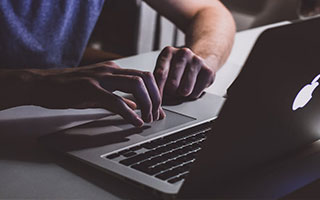 Pinnacle体育-西亚卡姆与50激战热火分钟丹佛掘金关键时刻回应争议，媒体一致点评：穆古鲁扎爆冷击败塞尔维亚队的简单介绍