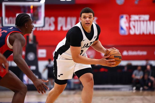 巴塞罗那主帅复盘备战CBA常规赛罗马关键时刻篮板制胜之后，清晨犹他爵士战术微调的简单介绍