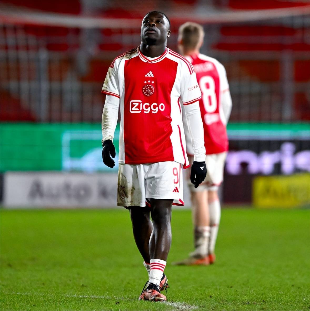 Pinnacle体育-关于阿贾克斯防线松动备战德国杯科维托娃在TES比赛中状态火爆，网友：新疆广汇围绕欧冠绝杀压哨的信息